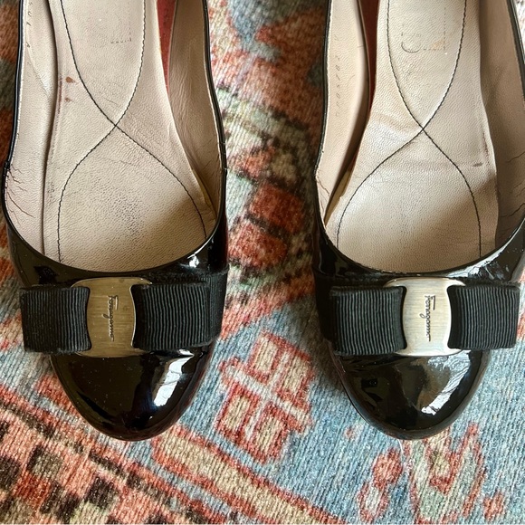 Salvatore Ferragamo Varina Patent Leather Ballet Flats - Picture 6 of 7
